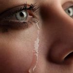 ۳۵ حقیقت جالب در مورد اشک و گریه کردن